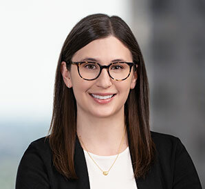 Photo of Lauren E. Roman